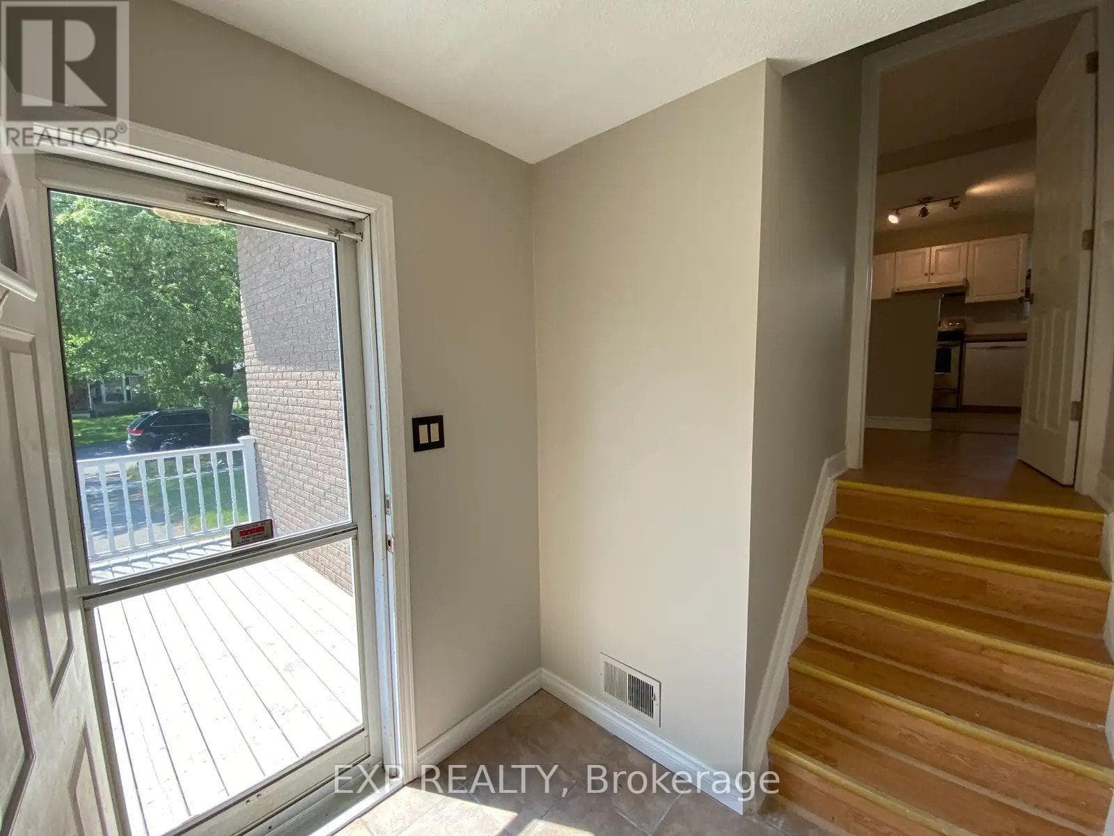 Upper- 92 Leaside Drive