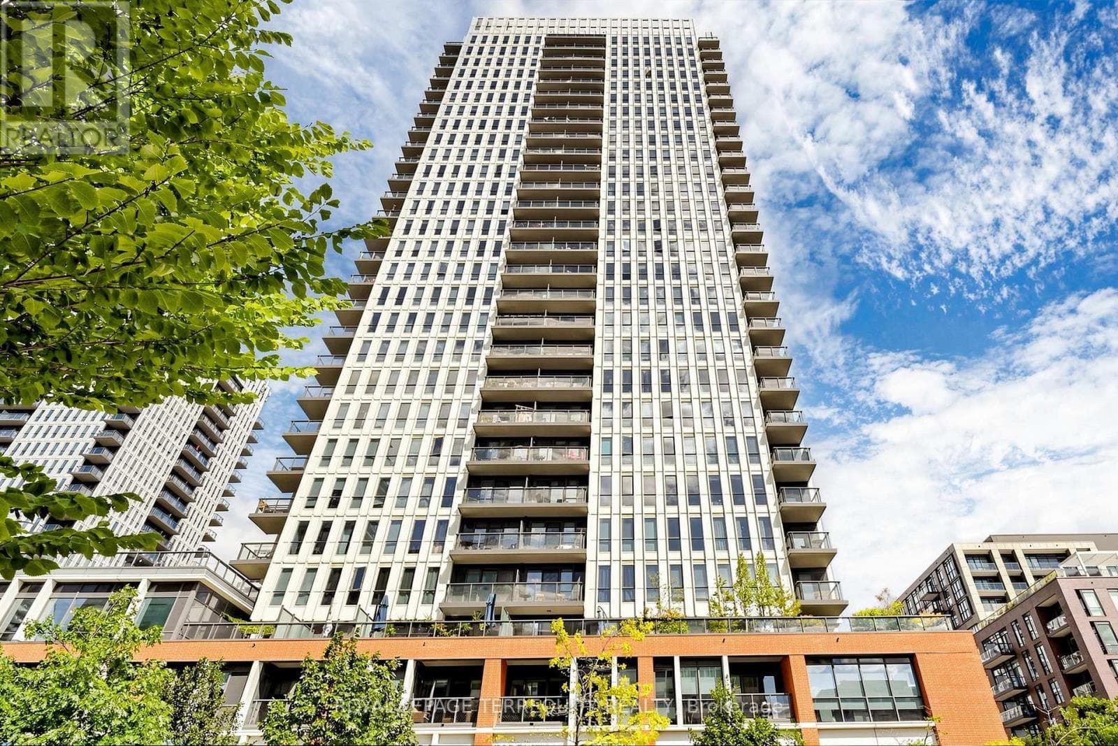 415- 55 Regent Park Boulevard