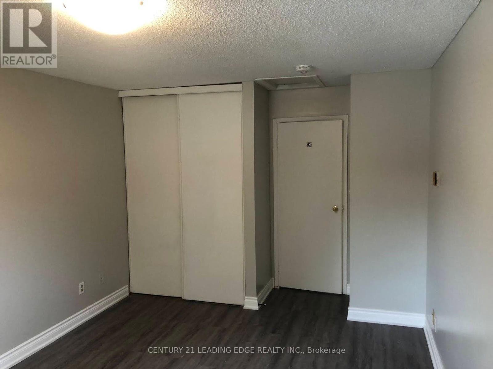 Single Family at 1- 699 Attersley Drive, Oshawa (Pinecrest), Ontario - Photo 8 - RE/MAX Garden City Realty