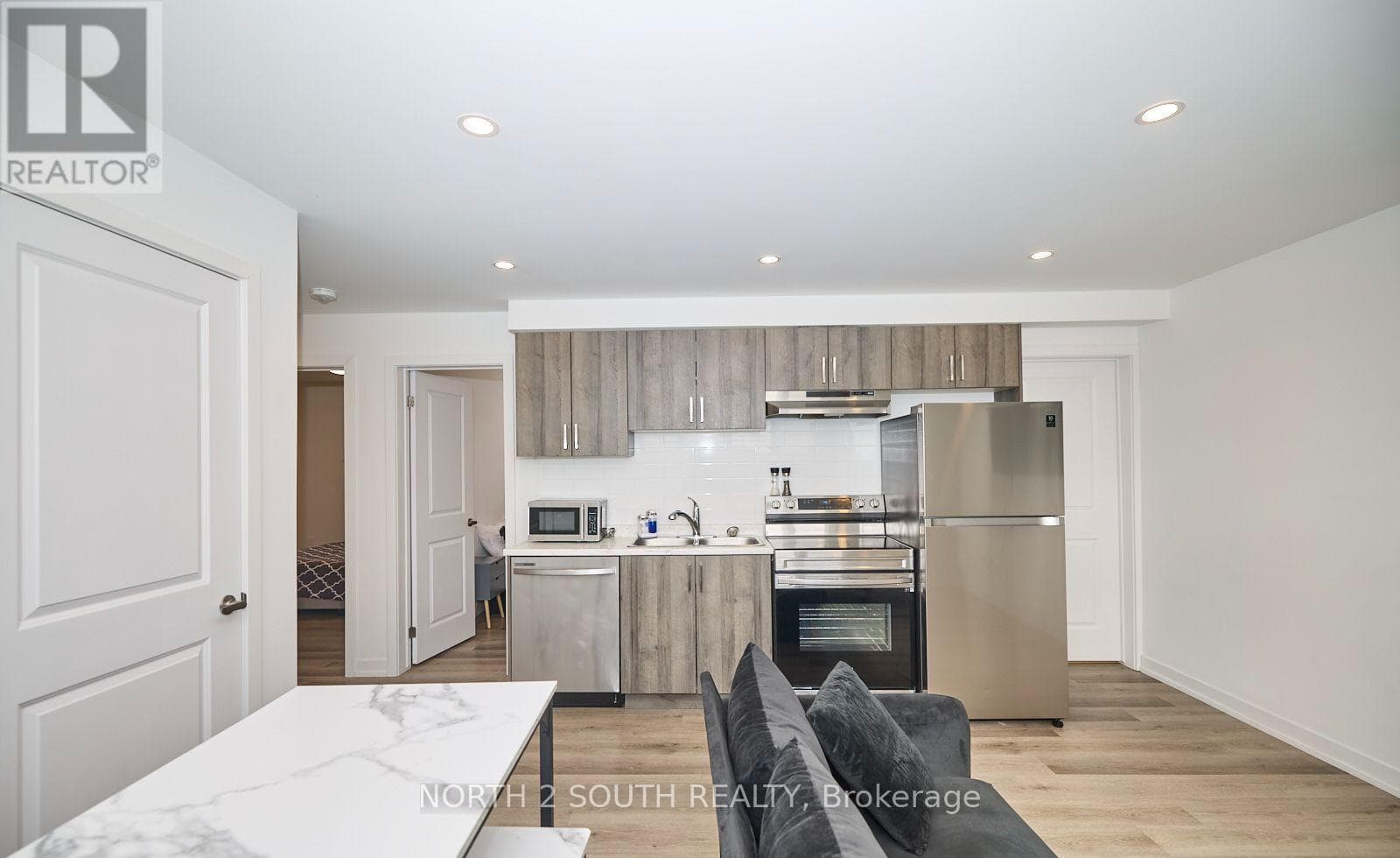Single Family at 108- 6591 Montrose Road, Niagara Falls (West Wood), Ontario - Photo 6 - RE/MAX Garden City Realty