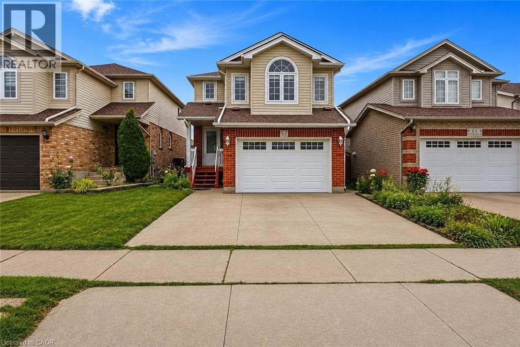 82 BRIDLEWREATH Street