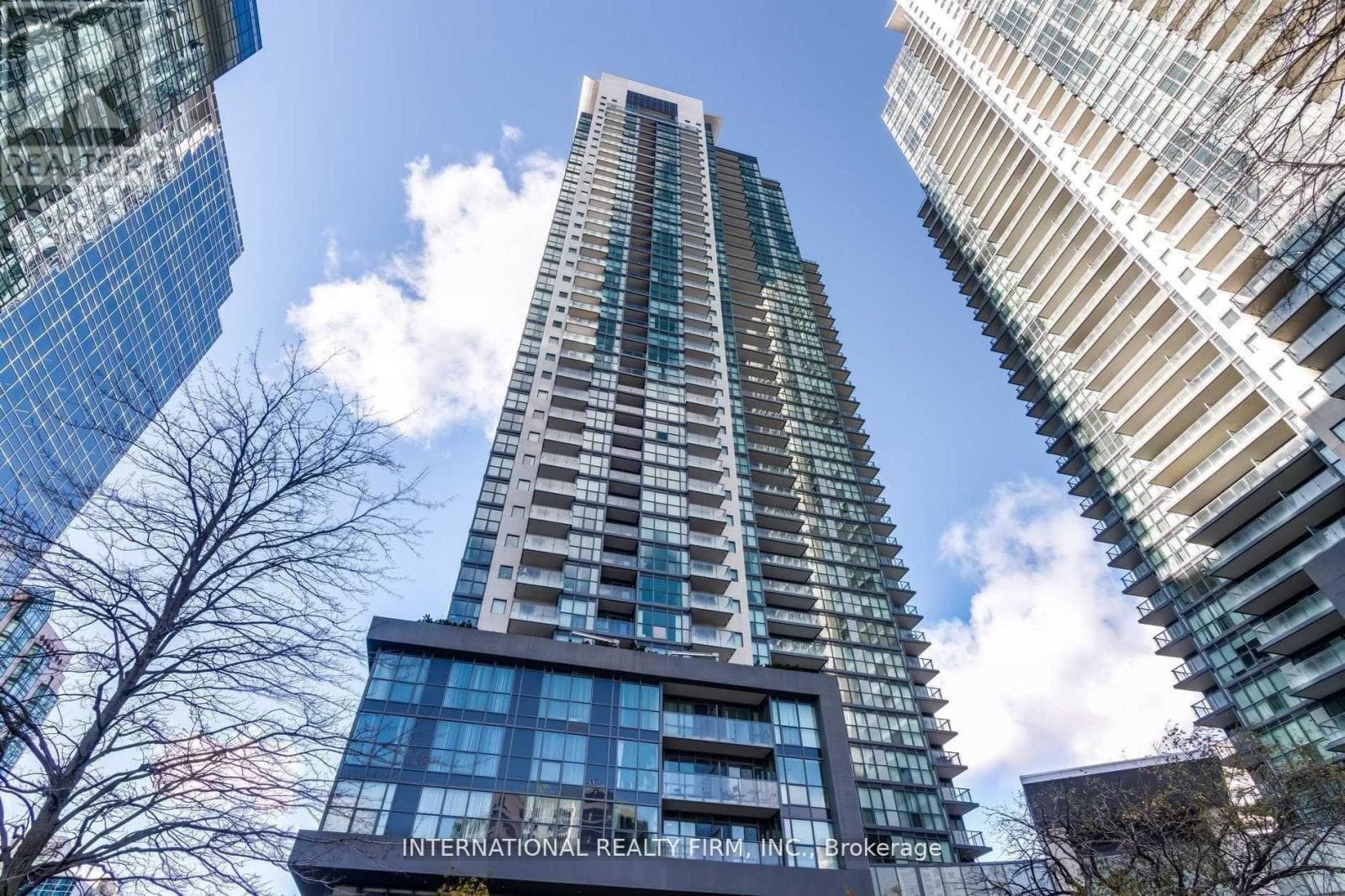 1811- 5162 Yonge Street