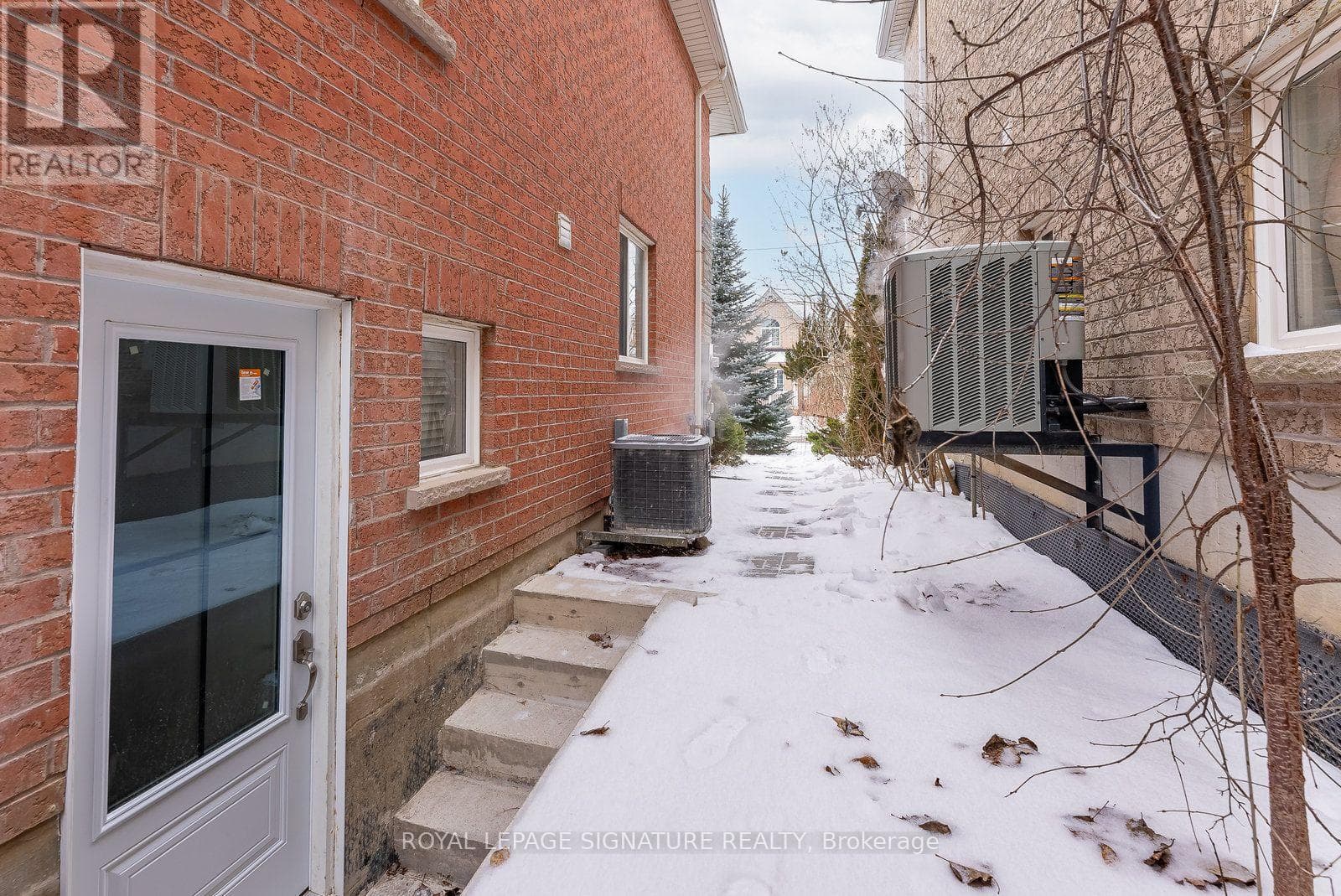 Single Family at BSMT- 353 Wood Duck Lane, Newmarket (Woodland Hill), Ontario - Photo 4 - RE/MAX Garden City Realty
