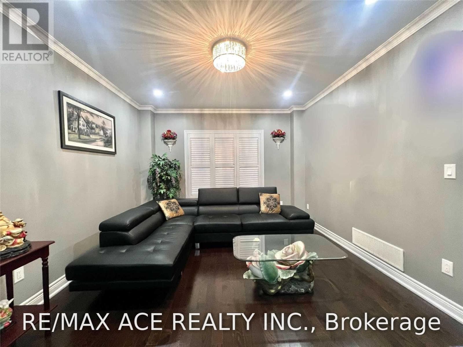Single Family at Upper- 73 Birch Tree Trail, Brampton (Brampton East), Ontario - Photo 4 - RE/MAX Garden City Realty