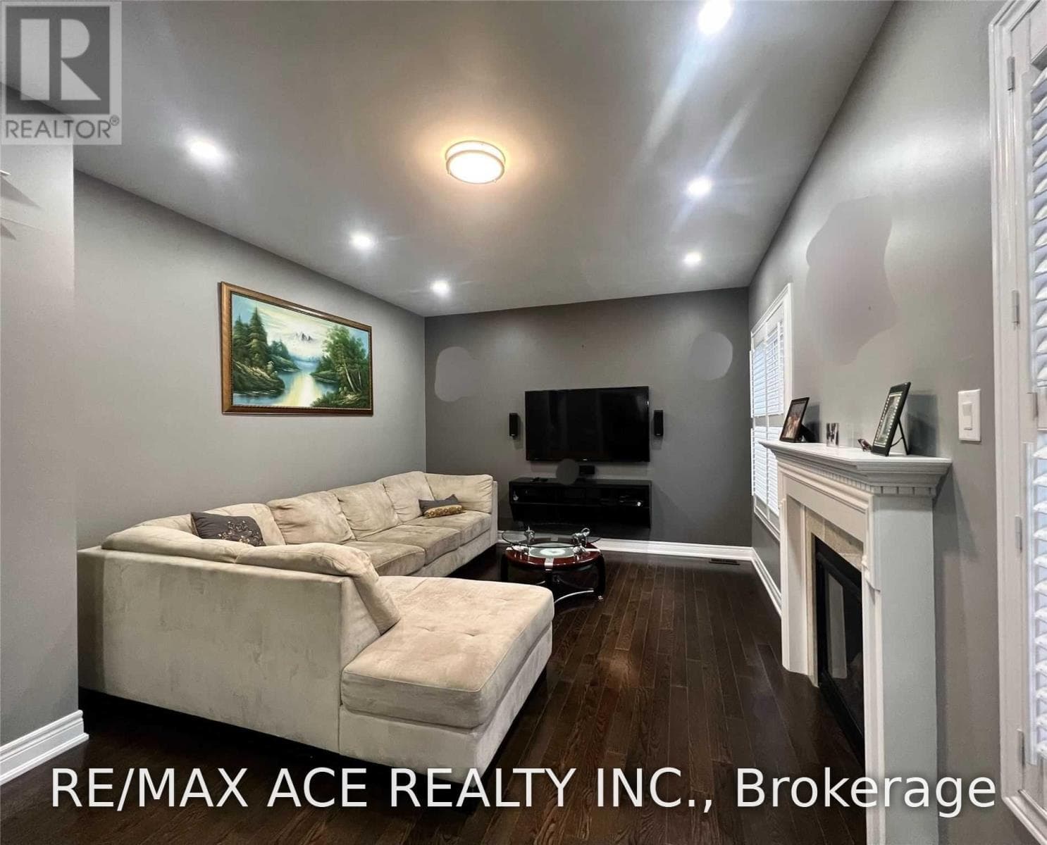 Single Family at Upper- 73 Birch Tree Trail, Brampton (Brampton East), Ontario - Photo 5 - RE/MAX Garden City Realty