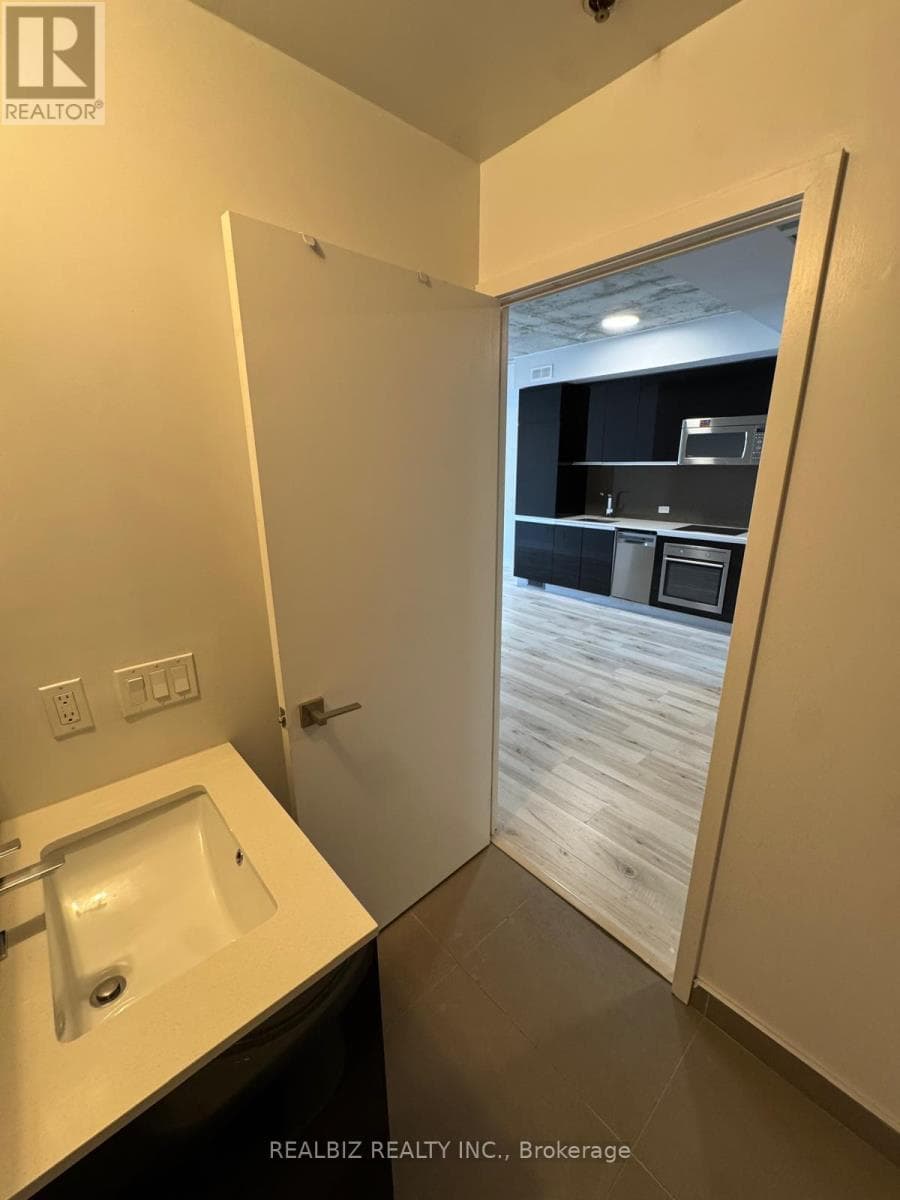 Single Family at 429- 20 Minowan Miikan Lane, Toronto (Little Portugal), Ontario - Photo 6 - RE/MAX Garden City Realty