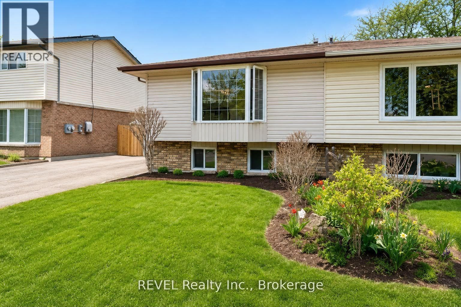 UPPER- 52 BULA Drive