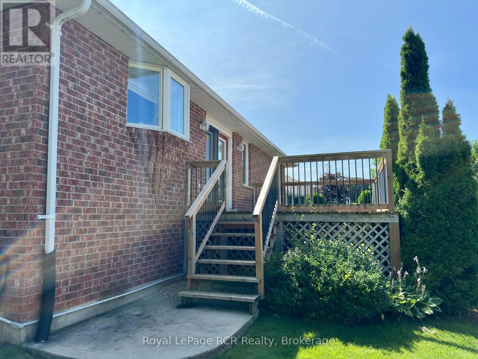 Single Family at 238 4th Street Crescent, Hanover, Ontario - Photo 4 - RE/MAX Garden City Realty