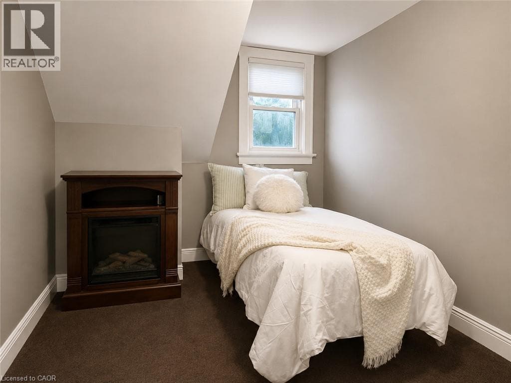Single Family at 486 SCHOLFIELD Avenue, Welland, Ontario - Photo 7 - RE/MAX Garden City Realty