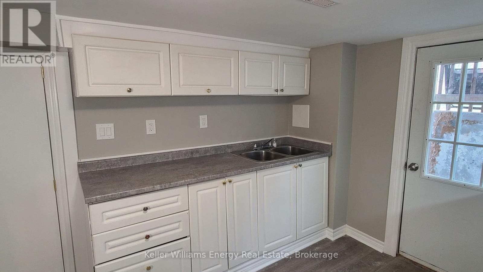 Single Family at BSMT- 201 Celina Street, Oshawa (Central), Ontario - Photo 7 - RE/MAX Garden City Realty