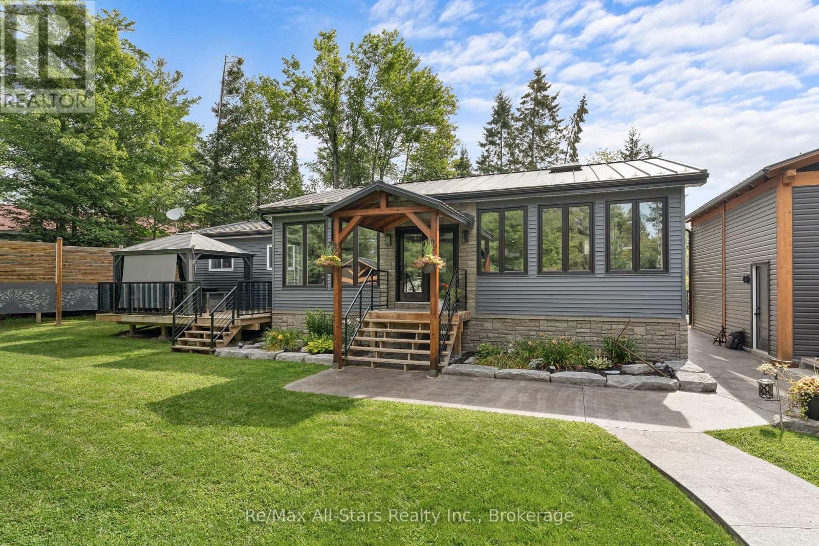 30 River Road