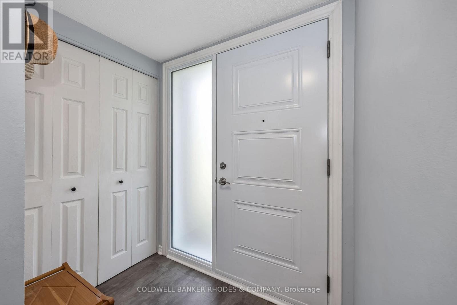 Single Family at 68 Costello Avenue, Ottawa, Ontario - Photo 3 - RE/MAX Garden City Realty