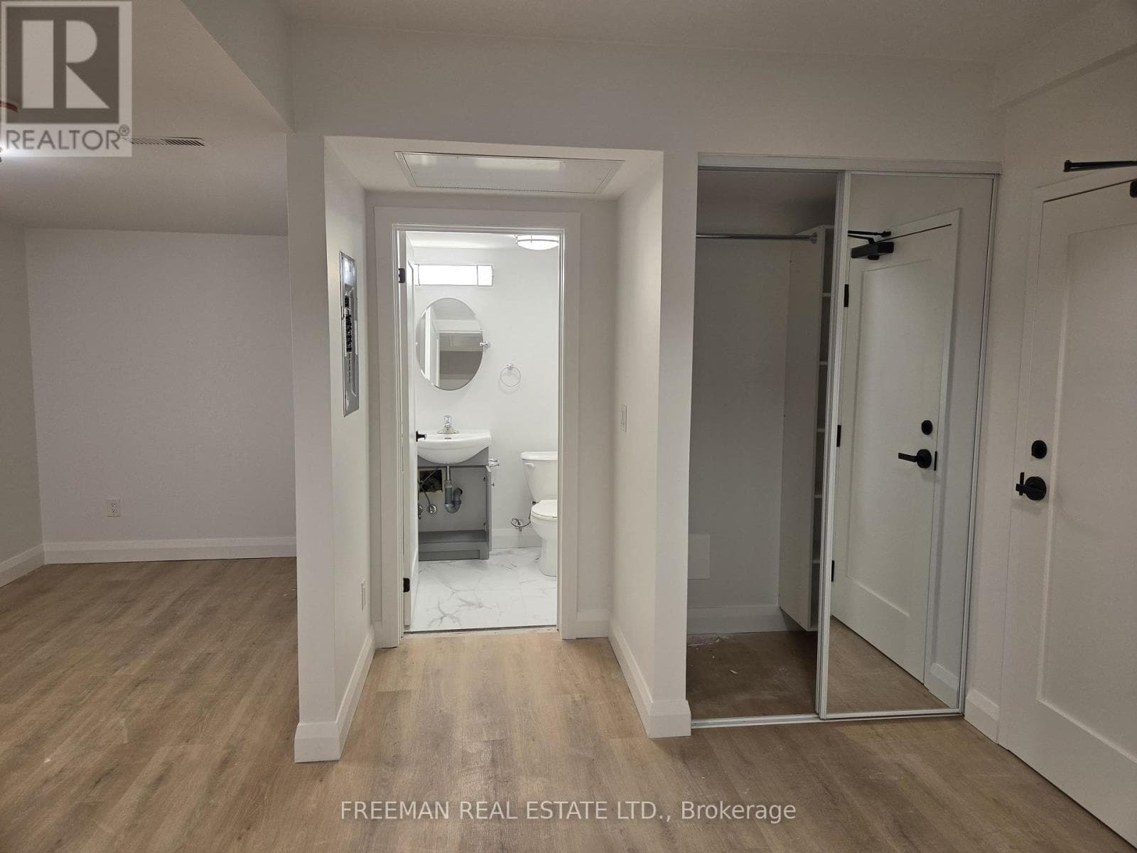 Single Family at , , ON - Photo 4 - RE/MAX Garden City Realty