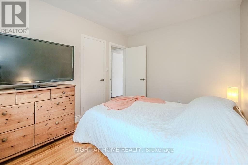 Multi-family at B- 1385 Olga Drive, Burlington (Brant), Ontario - Photo 3 - RE/MAX Garden City Realty