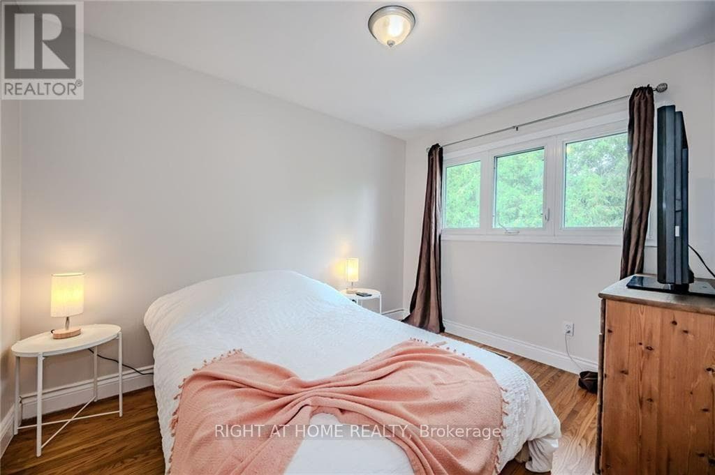 Multi-family at B- 1385 Olga Drive, Burlington (Brant), Ontario - Photo 4 - RE/MAX Garden City Realty