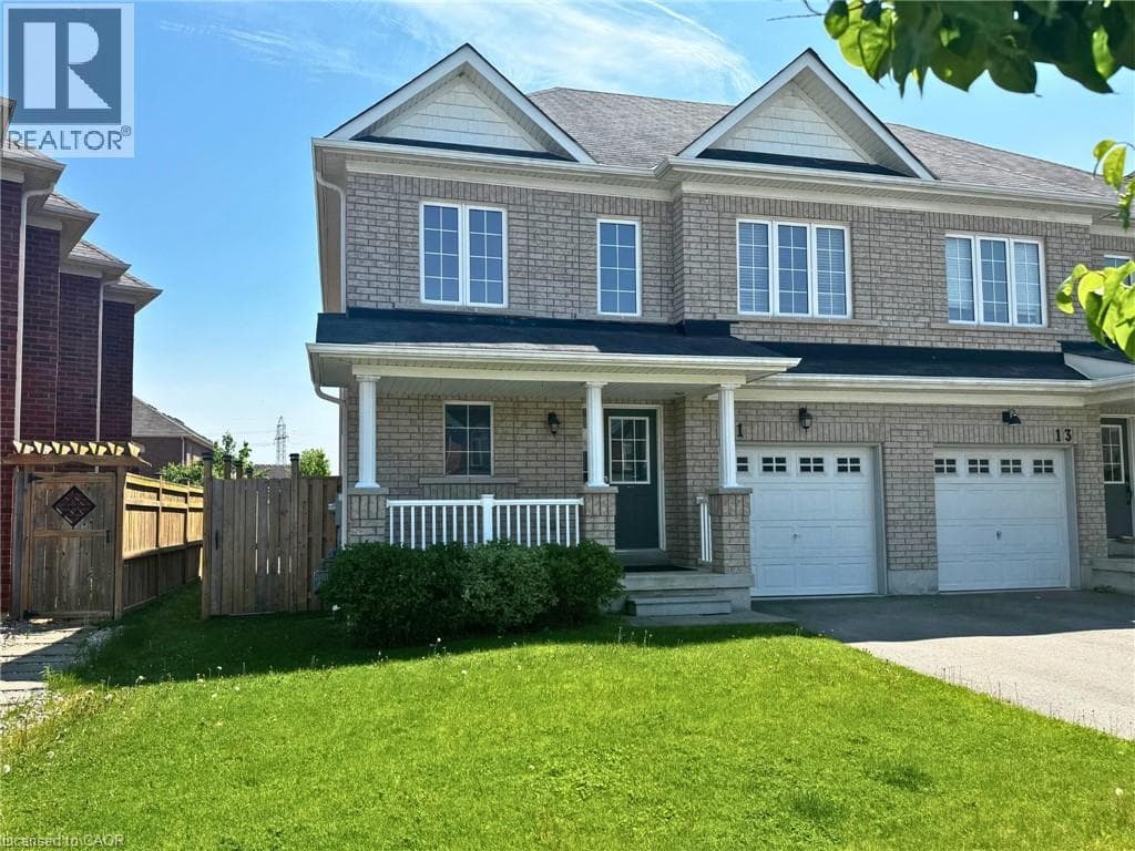 Single Family at 11 KEITH Crescent, Niagara-on-the-Lake, Ontario - Photo 2 - RE/MAX Garden City Realty