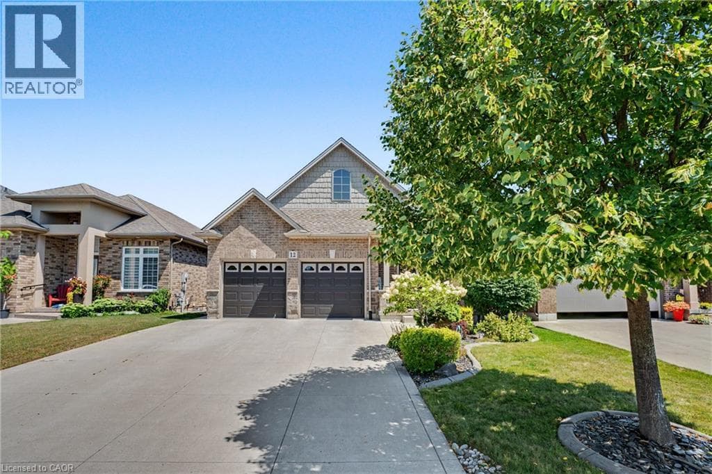 Single Family at 12 SILVERWOOD Avenue, Welland, Ontario - Photo 3 - RE/MAX Garden City Realty
