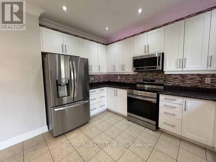 Single Family at 59 Trish Drive, Richmond Hill (Oak Ridges Lake Wilcox), Ontario - Photo 10 - RE/MAX Garden City Realty