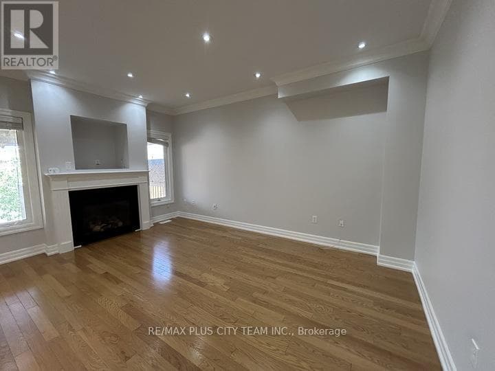 Single Family at 59 Trish Drive, Richmond Hill (Oak Ridges Lake Wilcox), Ontario - Photo 2 - RE/MAX Garden City Realty