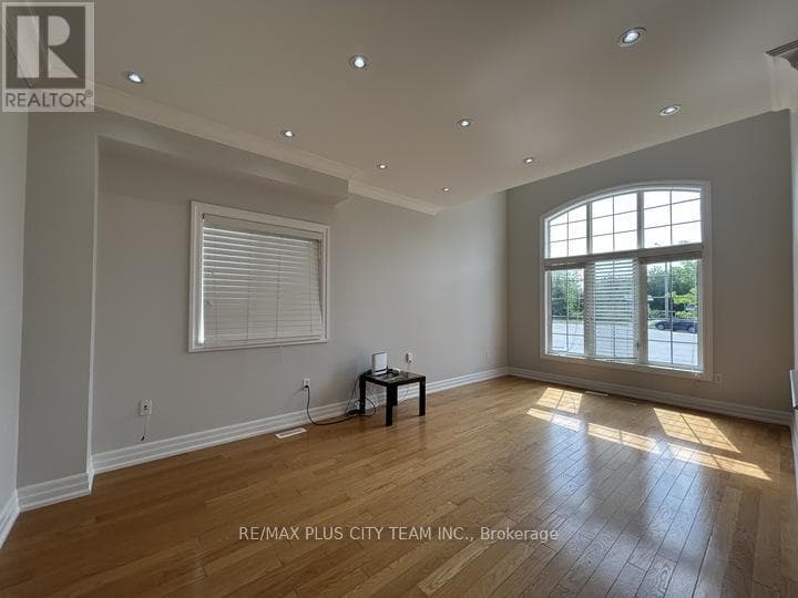 Single Family at 59 Trish Drive, Richmond Hill (Oak Ridges Lake Wilcox), Ontario - Photo 5 - RE/MAX Garden City Realty