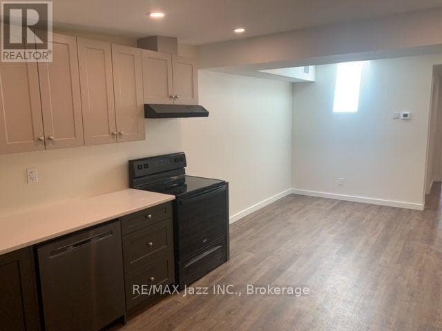 Single Family at Upper- 16 Simcoe Street, Oshawa (Central), Ontario - Photo 7 - RE/MAX Garden City Realty