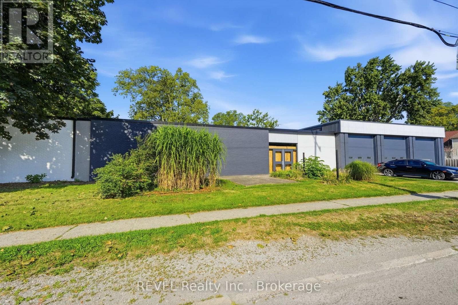 271 RIDGEWAY Road