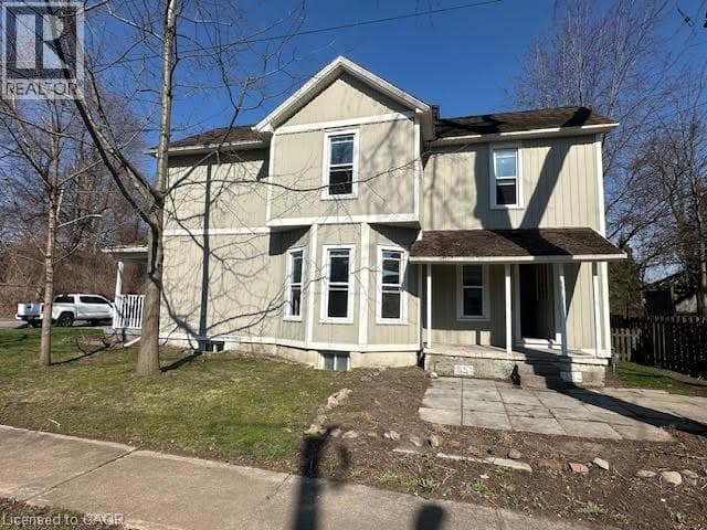 Single Family at 4208 TERRACE Avenue, Niagara Falls, Ontario - Photo 3 - RE/MAX Garden City Realty