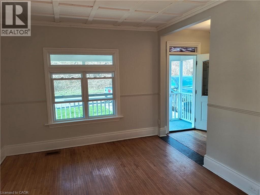 Single Family at 4208 TERRACE Avenue, Niagara Falls, Ontario - Photo 10 - RE/MAX Garden City Realty