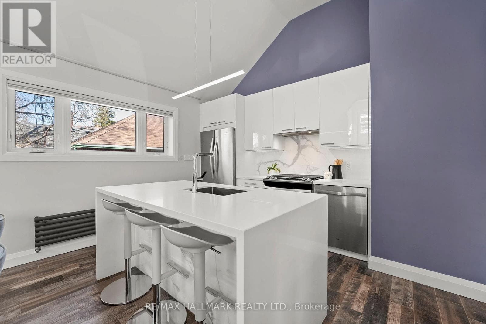 Multi-family at 272 King Edward Avenue, Toronto (Woodbine-Lumsden), Ontario - Photo 4 - RE/MAX Garden City Realty