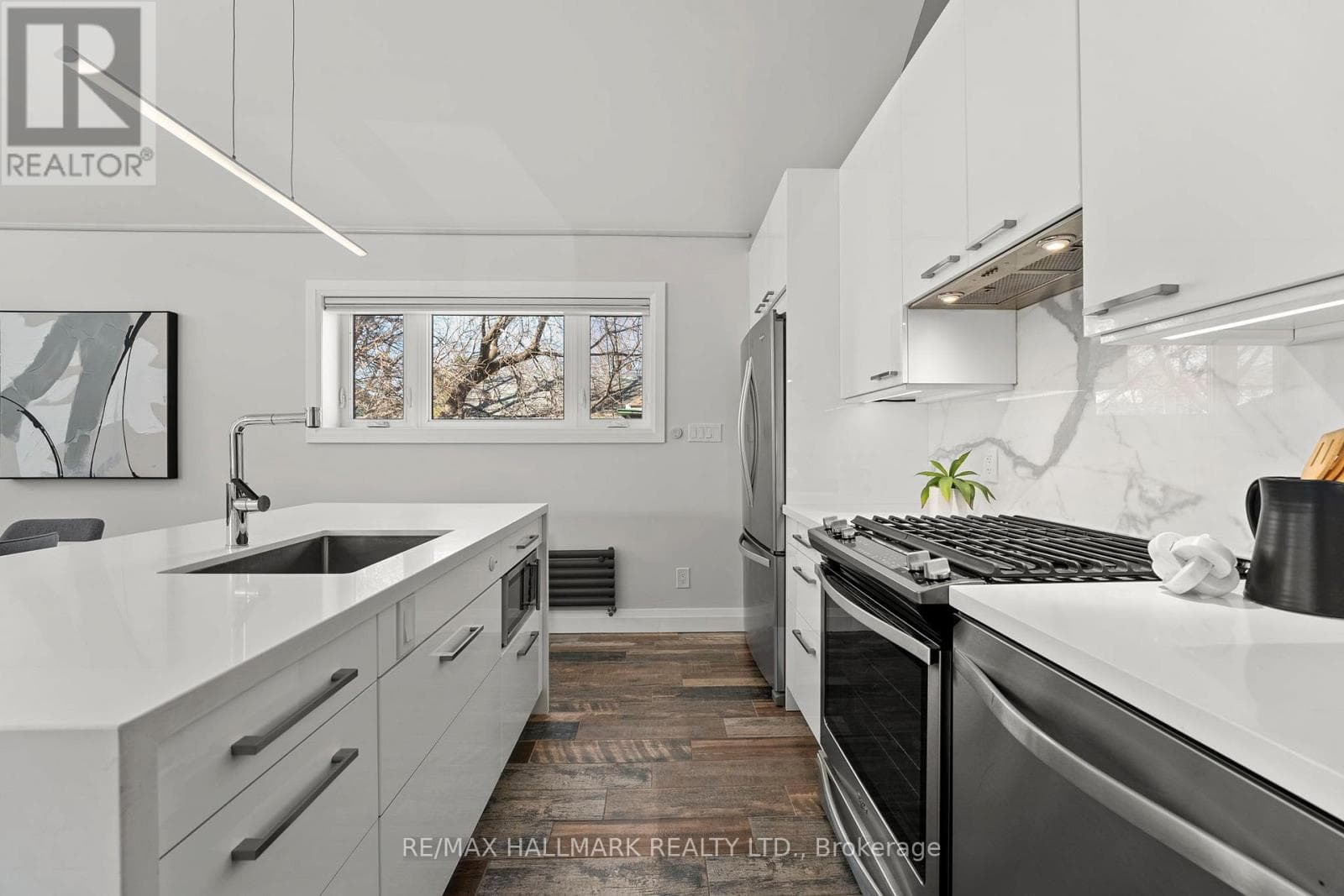 Multi-family at 272 King Edward Avenue, Toronto (Woodbine-Lumsden), Ontario - Photo 5 - RE/MAX Garden City Realty