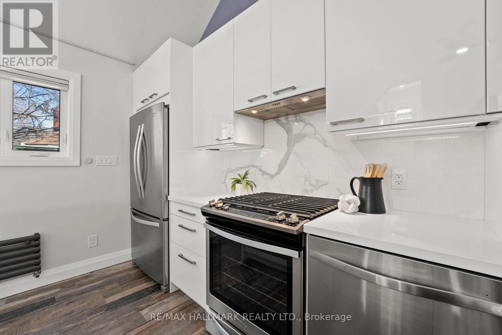 Multi-family at 272 King Edward Avenue, Toronto (Woodbine-Lumsden), Ontario - Photo 7 - RE/MAX Garden City Realty