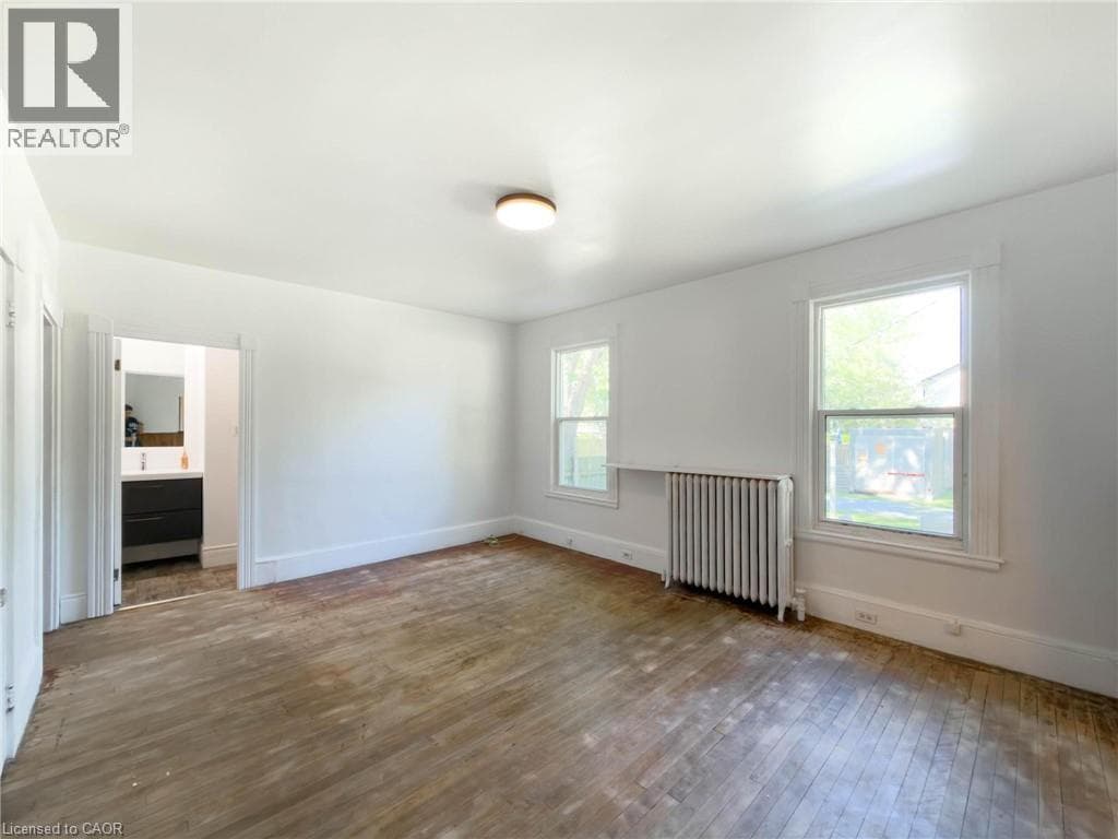 Single Family at 51 PLYMOUTH Road, Welland, Ontario - Photo 9 - RE/MAX Garden City Realty