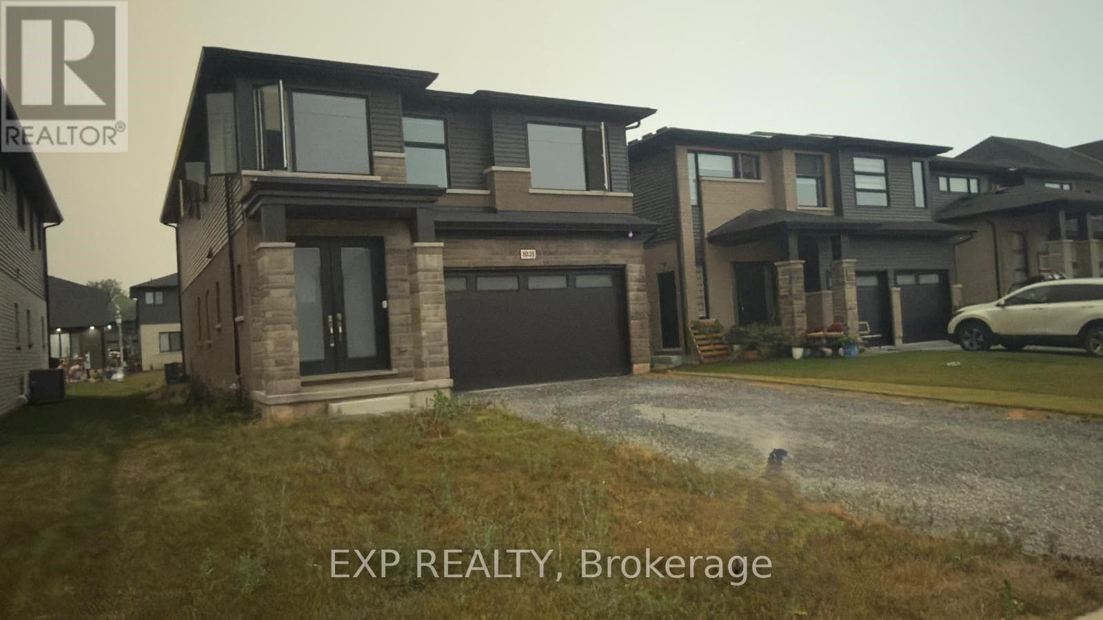Single Family at 1031 Alliston Avenue, Fort Erie (Crescent Park), Ontario - Photo 3 - RE/MAX Garden City Realty