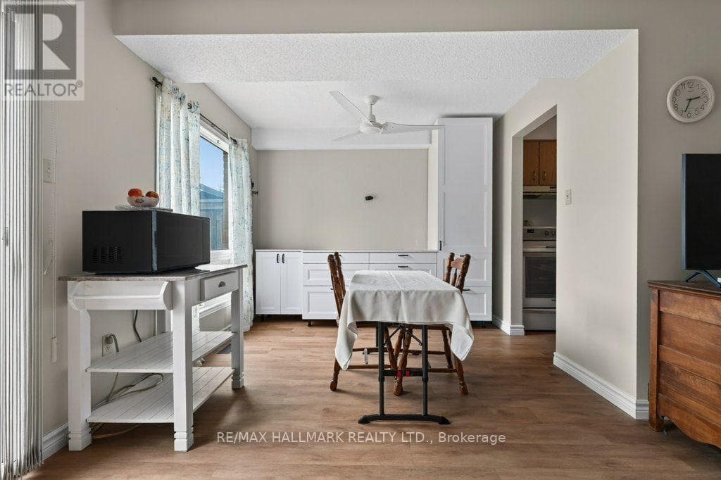 Single Family at 10- 5006 Friesen Boulevard, Lincoln (Beamsville), Ontario - Photo 10 - RE/MAX Garden City Realty