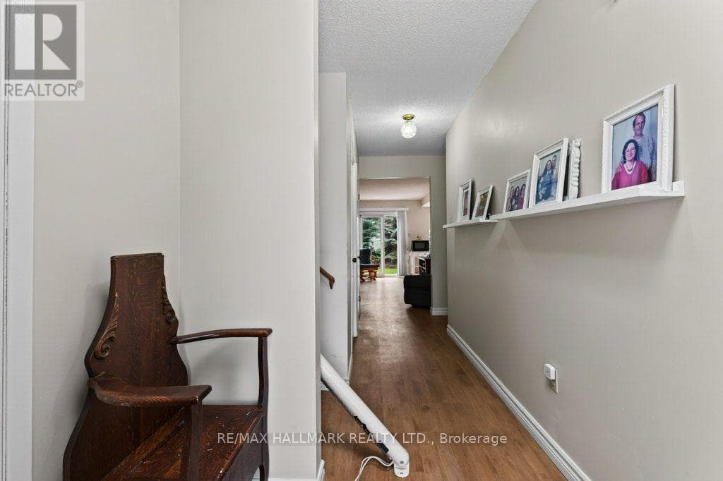 Single Family at 10- 5006 Friesen Boulevard, Lincoln (Beamsville), Ontario - Photo 5 - RE/MAX Garden City Realty