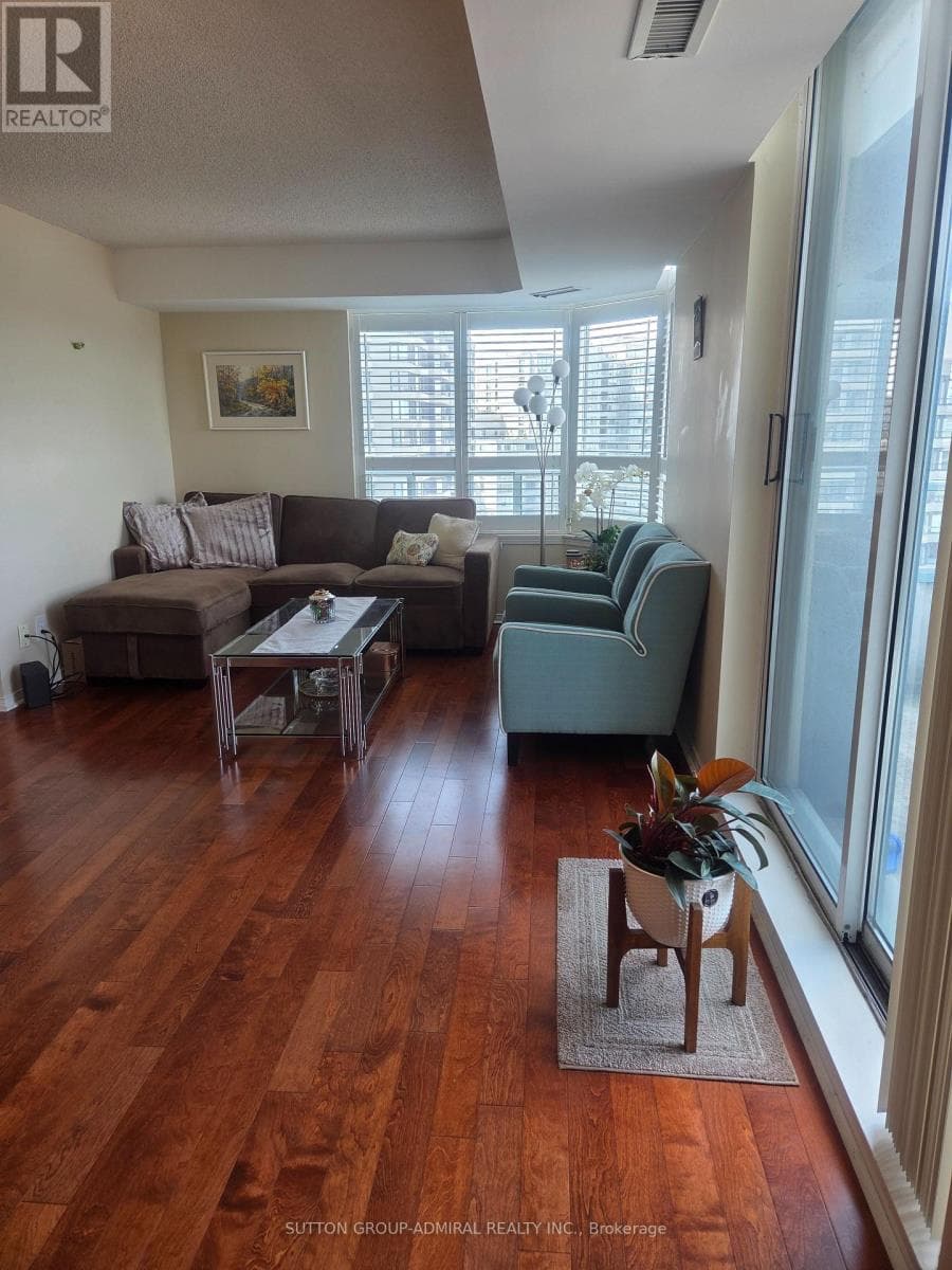 Single Family at PH210- 1 Emerald Lane, Vaughan (Crestwood-Springfarm-Yorkhill), Ontario - Photo 3 - RE/MAX Garden City Realty