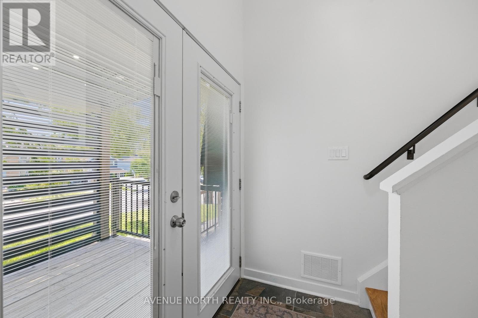 Single Family at 2 OBERON Street, Ottawa, Ontario - Photo 10 - RE/MAX Garden City Realty