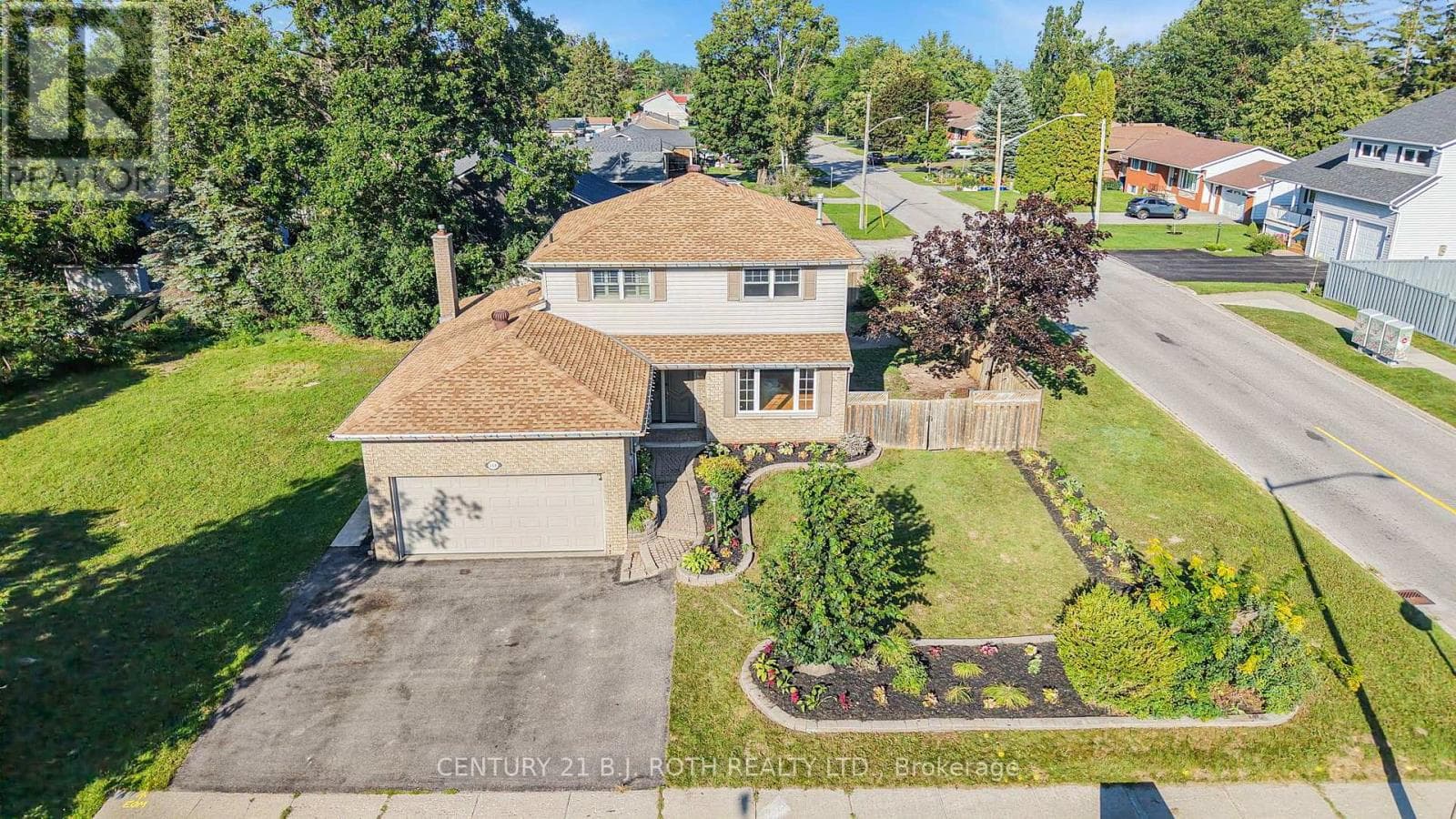 104 WOODSIDE Drive