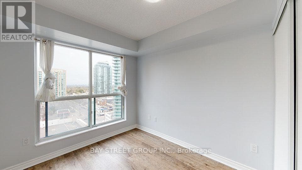 Single Family at 1701- 7 Lorraine Drive, Toronto (Willowdale West), Ontario - Photo 10 - RE/MAX Garden City Realty