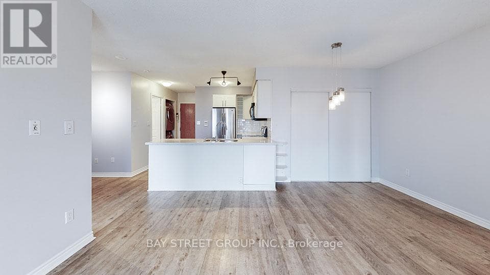 Single Family at 1701- 7 Lorraine Drive, Toronto (Willowdale West), Ontario - Photo 3 - RE/MAX Garden City Realty