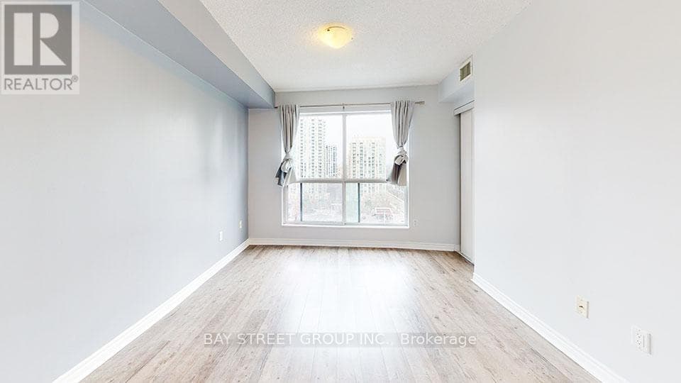 Single Family at 1701- 7 Lorraine Drive, Toronto (Willowdale West), Ontario - Photo 9 - RE/MAX Garden City Realty