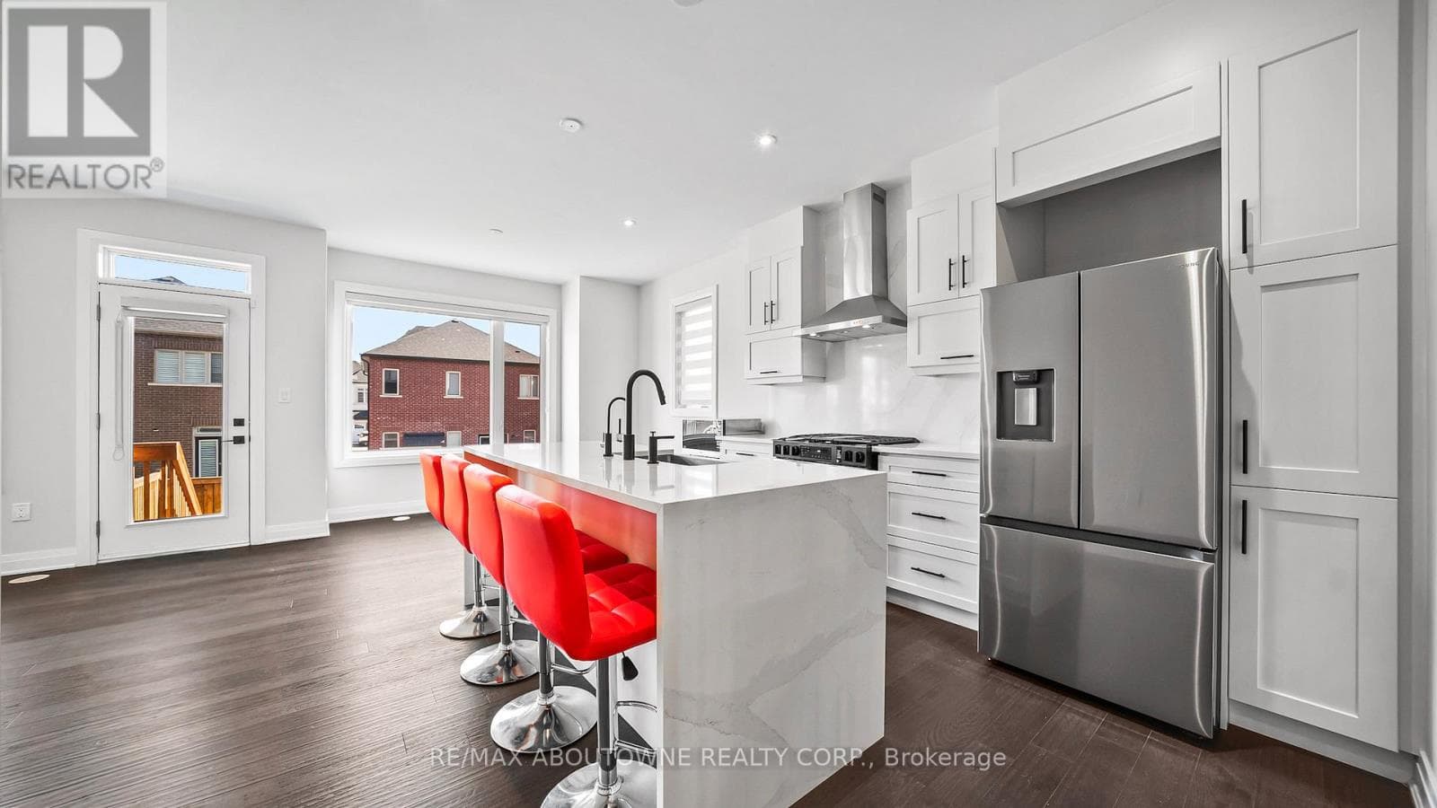 Single Family at 102 Settlers Road, Oakville (GO Glenorchy), Ontario - Photo 10 - RE/MAX Garden City Realty