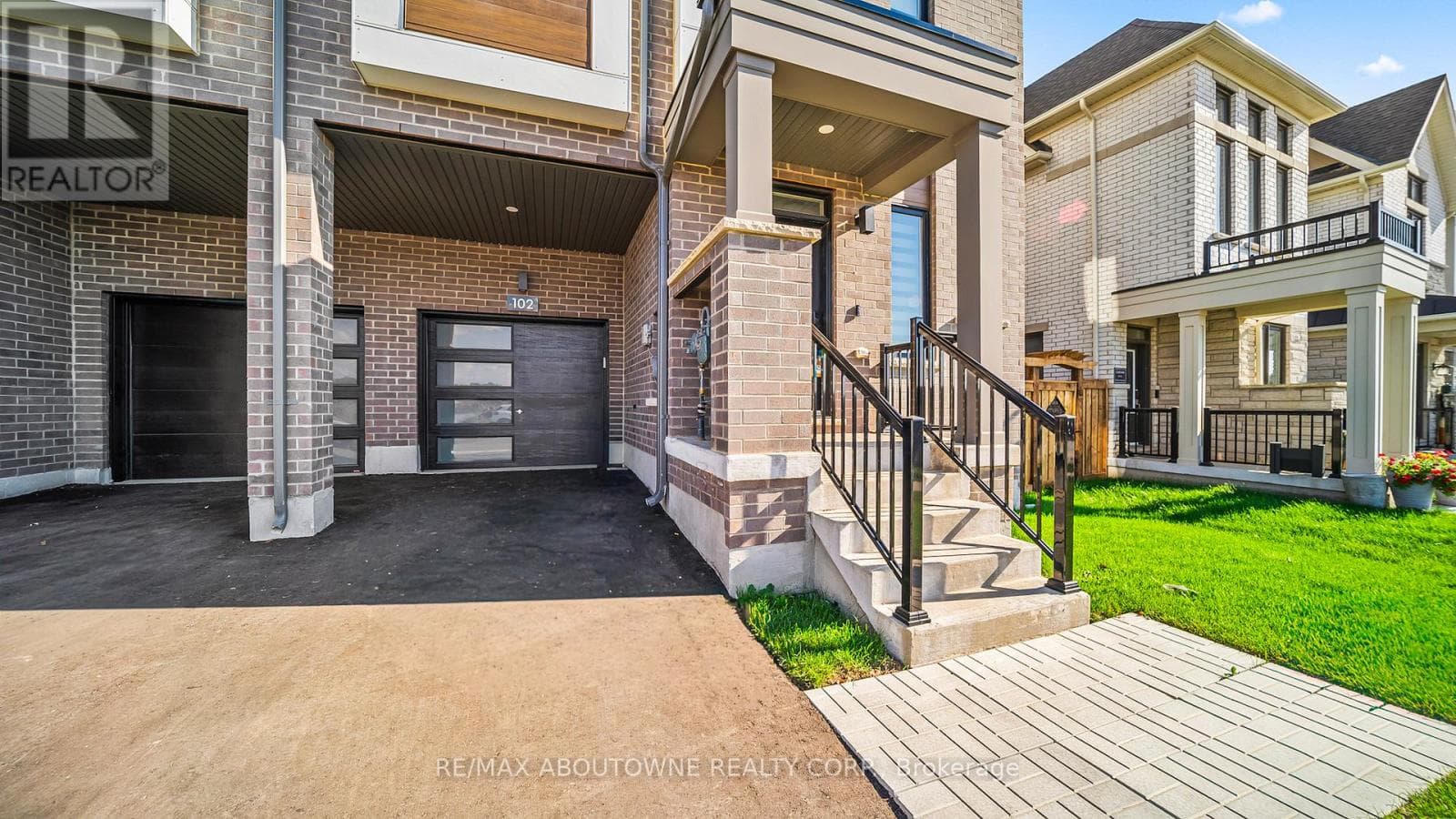 Single Family at 102 Settlers Road, Oakville (GO Glenorchy), Ontario - Photo 2 - RE/MAX Garden City Realty