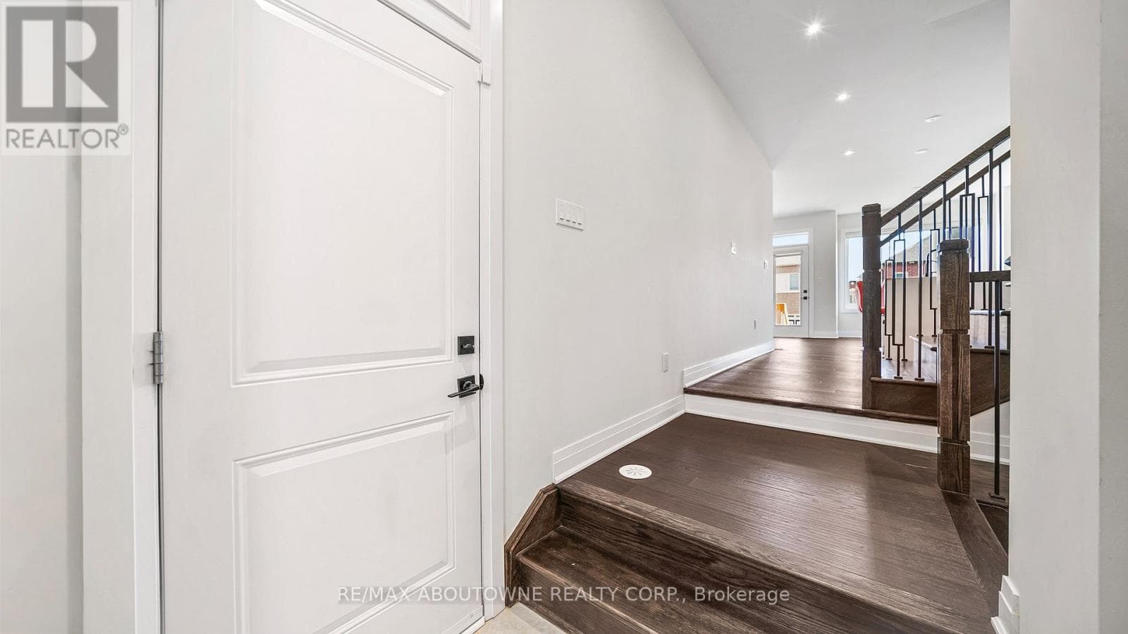 Single Family at 102 Settlers Road, Oakville (GO Glenorchy), Ontario - Photo 7 - RE/MAX Garden City Realty