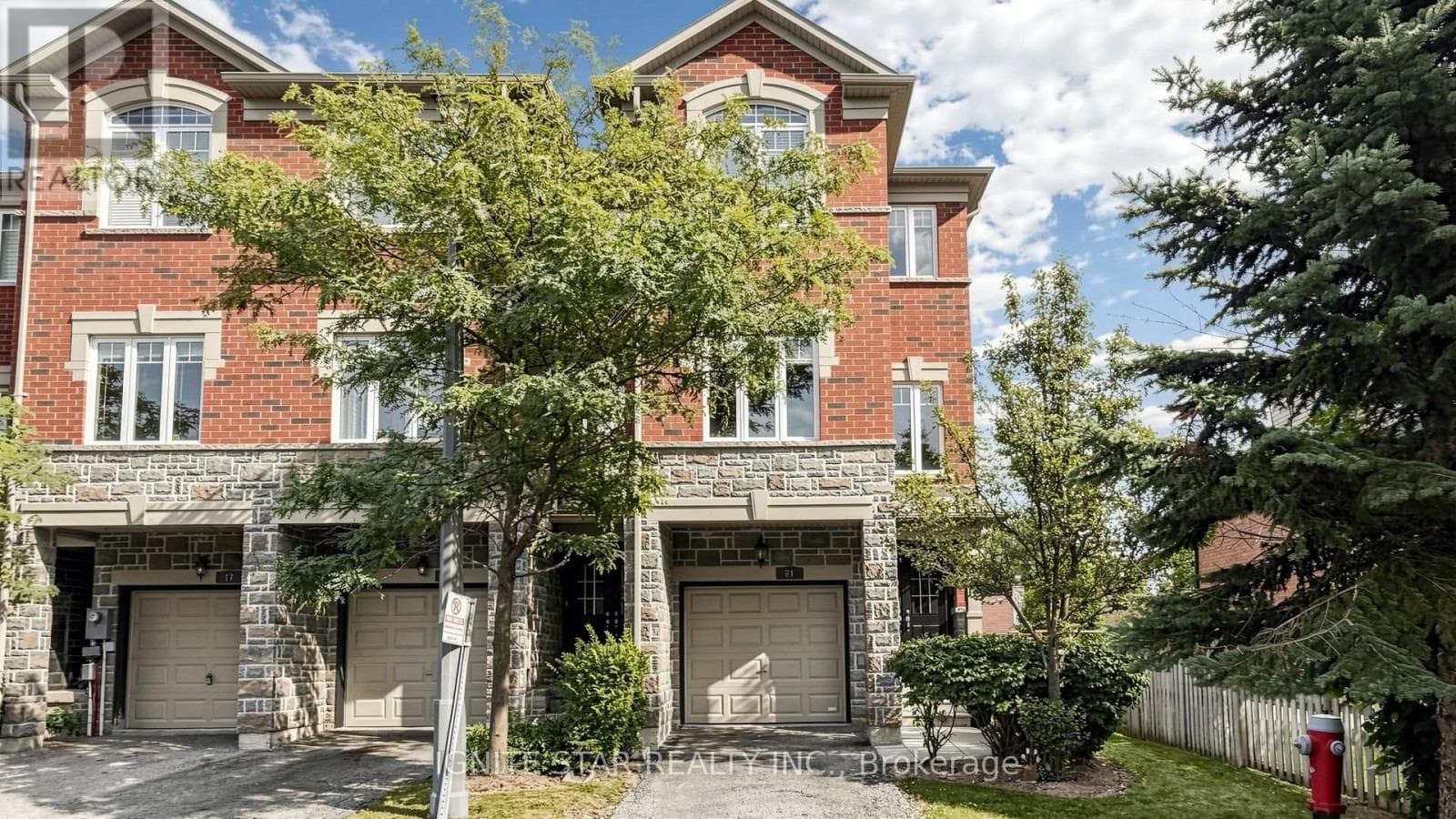 21- 2600 Glengarry Road