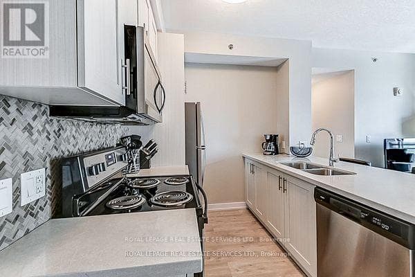 Single Family at 503- 2490 Old Bronte Road, Oakville (WM Westmount), Ontario - Photo 6 - RE/MAX Garden City Realty
