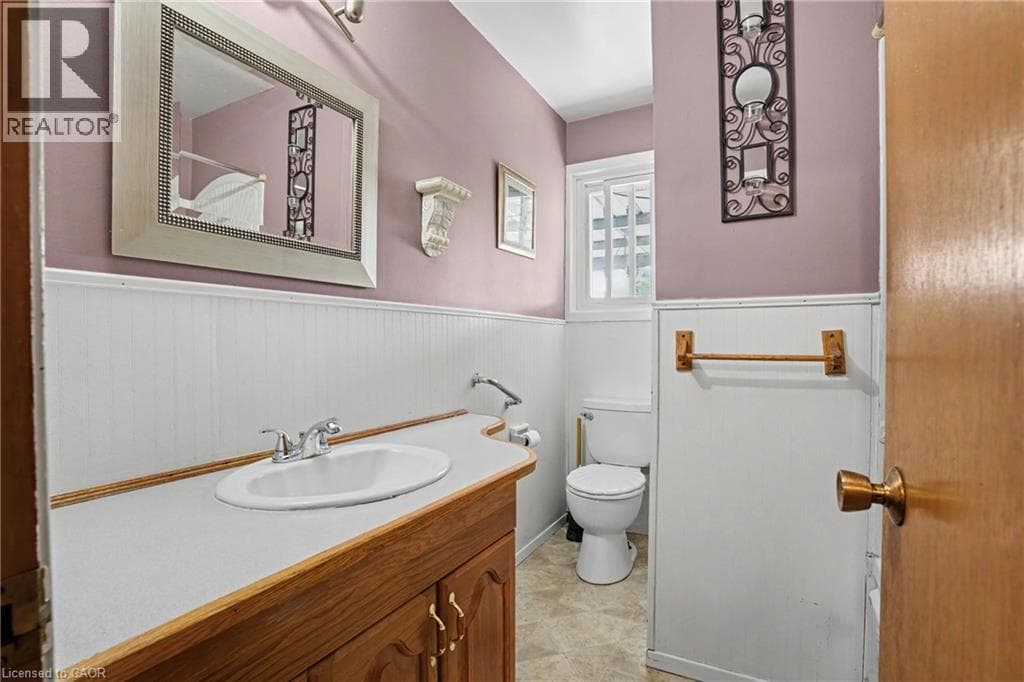 Single Family at 87 MCDONALD Avenue, Thorold, Ontario - Photo 9 - RE/MAX Garden City Realty