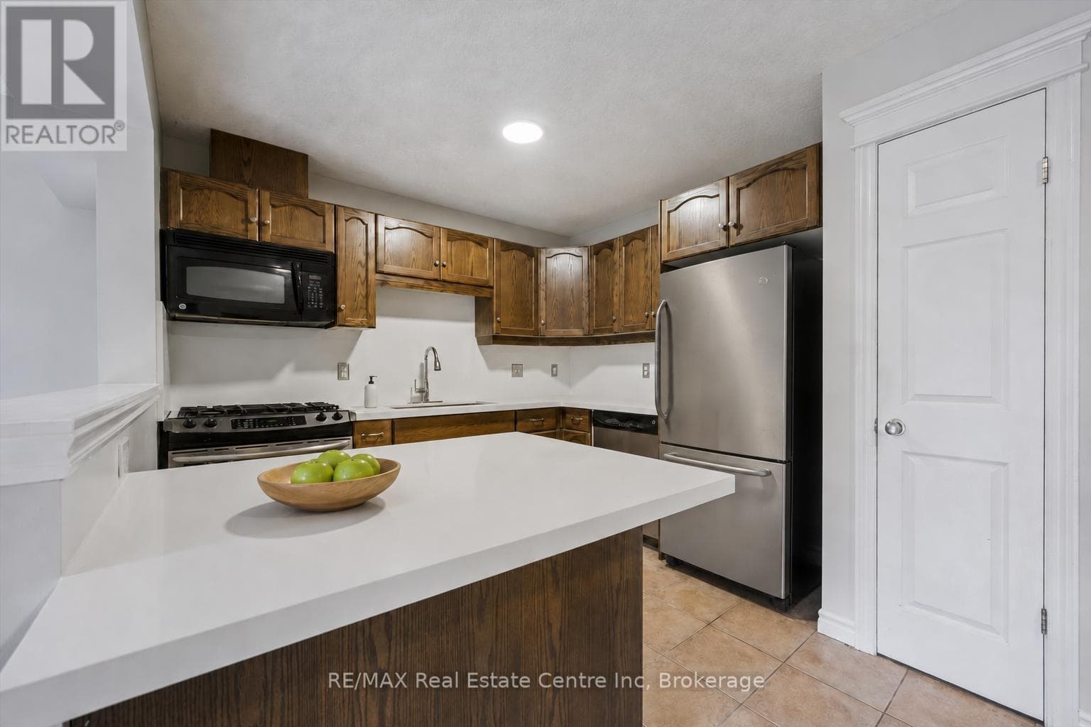 Single Family at 53 Washburn Drive, Guelph (Grange Road), Ontario - Photo 4 - RE/MAX Garden City Realty