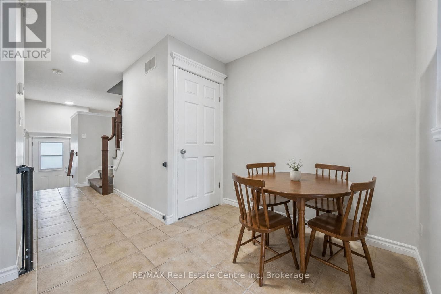 Single Family at 53 Washburn Drive, Guelph (Grange Road), Ontario - Photo 6 - RE/MAX Garden City Realty