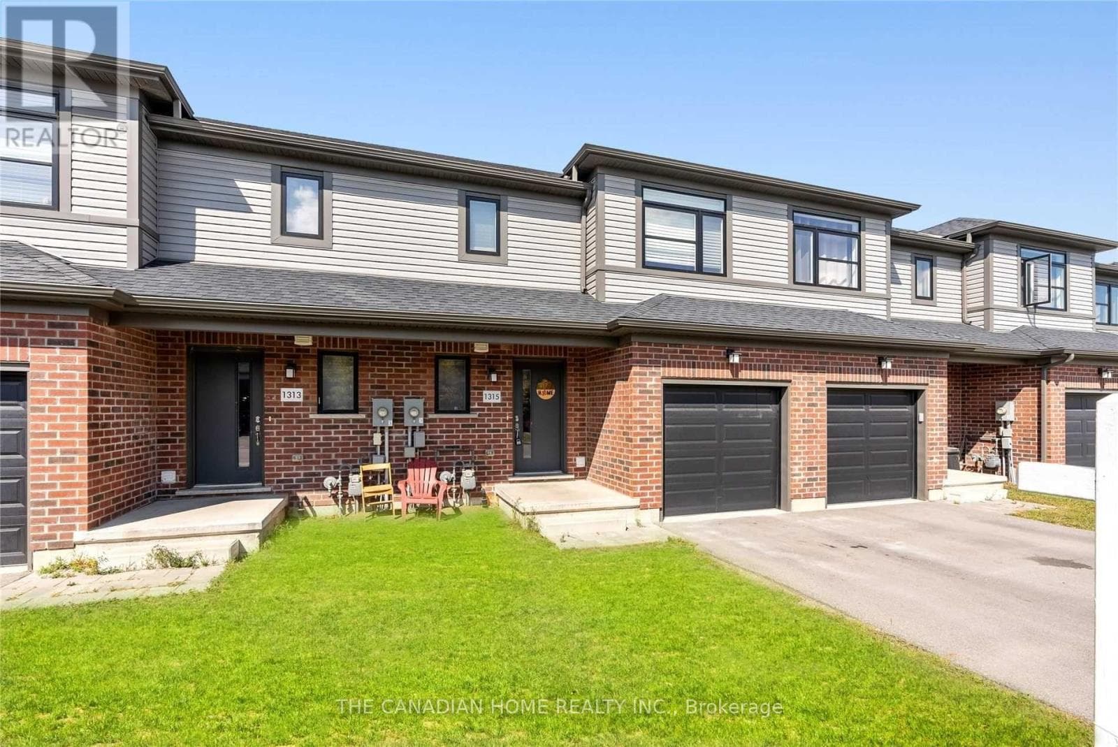 Single Family at 1315 Michael Circle, London East (East D), Ontario - Photo 3 - RE/MAX Garden City Realty